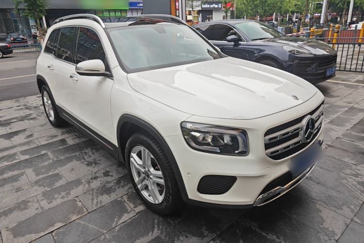 Used Mercedes-Benz GLB 2022 GLB 220 Dynamic Edition Front Right 45 Deg