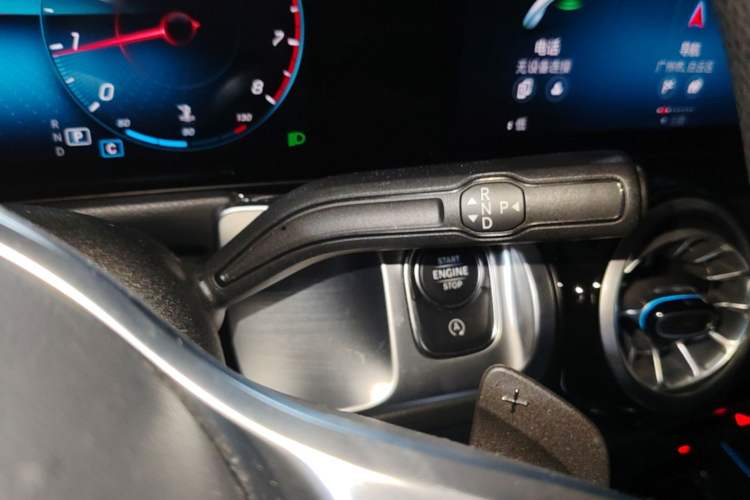Used Mercedes-Benz GLB 2022 GLB 200 Dynamic Edition Gear Lever