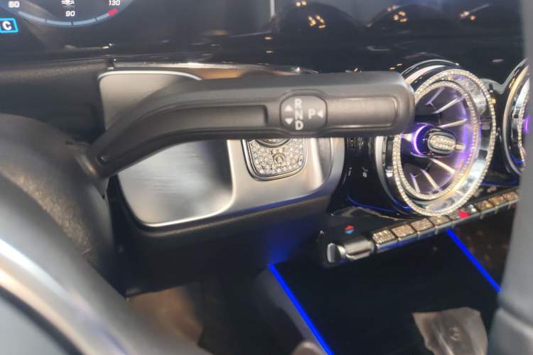 Used Mercedes-Benz GLB 2022 GLB 200 Stylish Edition Gear Lever