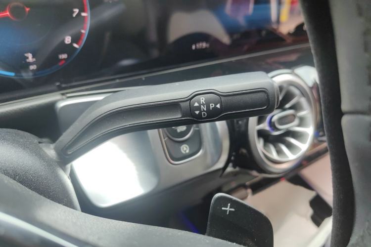 Used Mercedes-Benz GLB 2022 GLB 220 Dynamic Edition Gear Lever