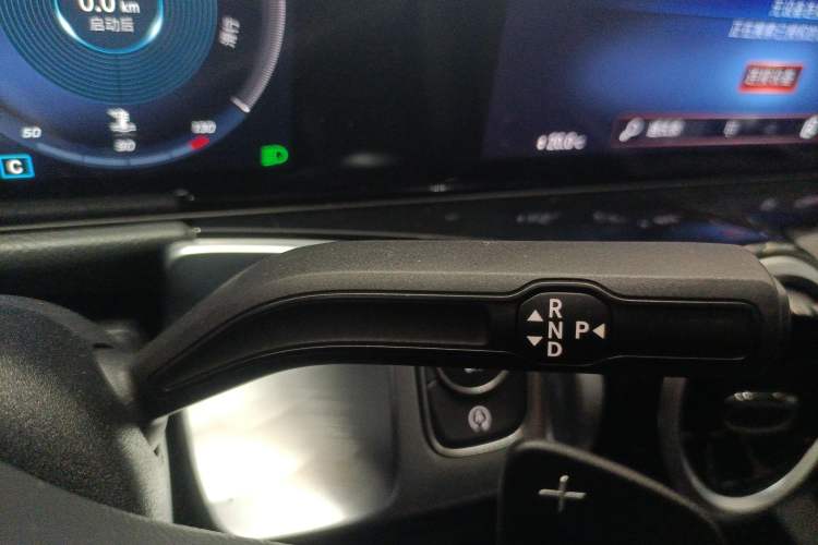 Used Mercedes-Benz GLB 2022 Second Facelift GLB 200 Fashion Edition Gear Lever