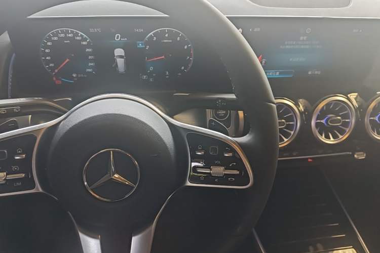 Used Mercedes-Benz GLB 2022 Refresh GLB 200 Dynamic Edition Gear Lever