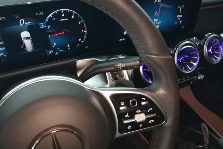 Used Mercedes-Benz GLB 2022 GLB 200 Stylish Edition Gear Lever