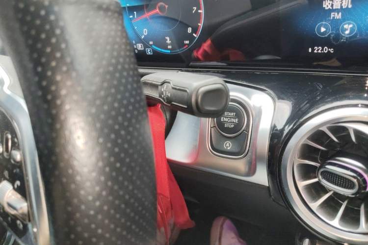 Used Mercedes-Benz GLB 2022 Updated GLB 200 Fashion Edition Gear Lever