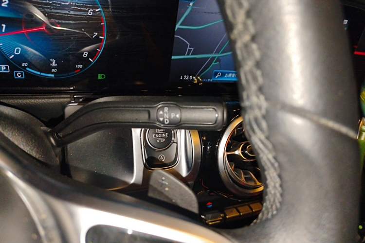 Used Mercedes-Benz GLB 2022 Updated GLB 200 Fashion Edition Gear Lever