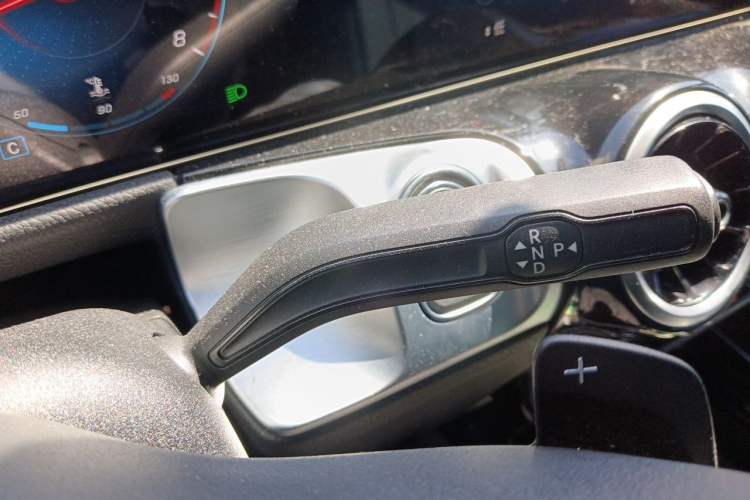 Used Mercedes-Benz GLB 2022 Second Facelift GLB 200 Dynamic Edition Gear Lever