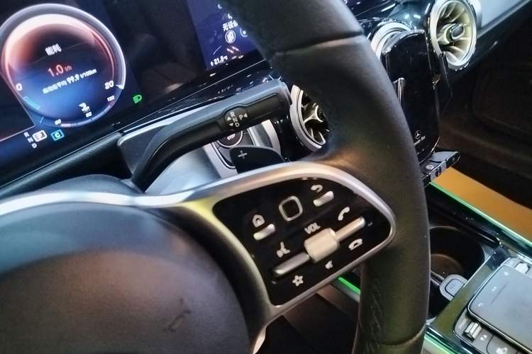 Used Mercedes-Benz GLB 2022 GLB 220 Dynamic Edition Gear Lever