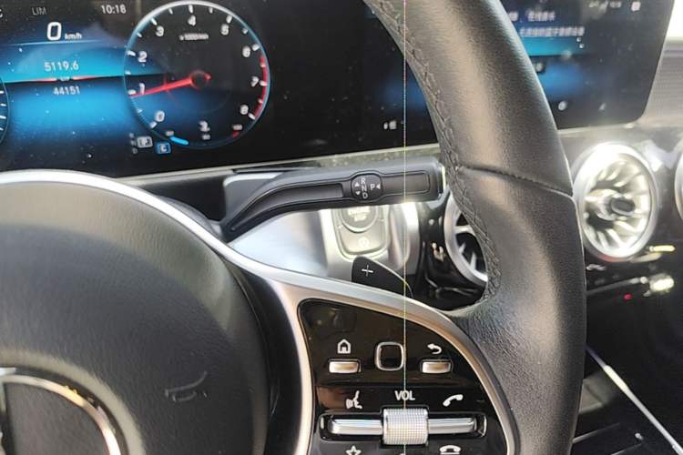 Used Mercedes-Benz GLB 2022 Updated GLB 200 Fashion Edition Gear Lever