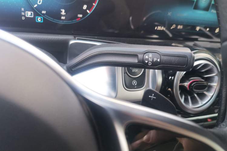 Used Mercedes-Benz GLB 2022 GLB 220 Dynamic Edition Gear Lever
