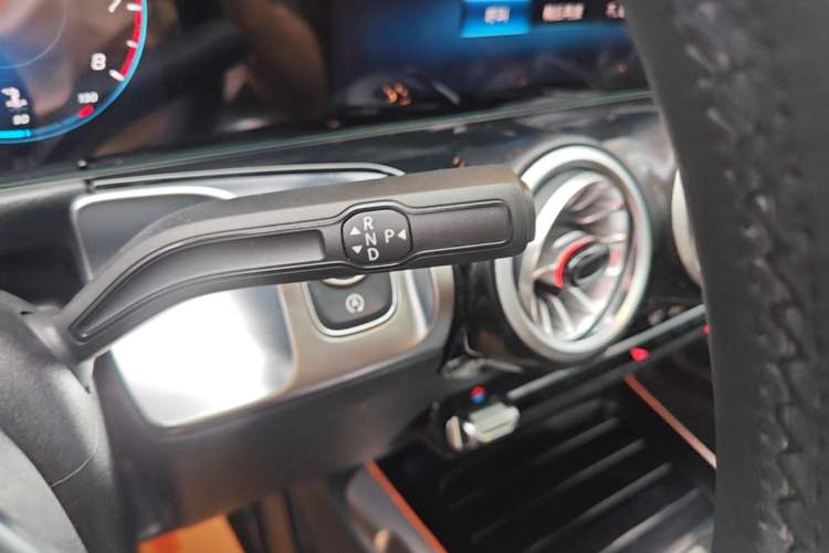 Used Mercedes-Benz GLB 2022 GLB 220 Dynamic Edition Gear Lever