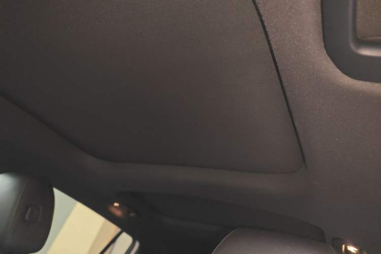 Used Mercedes-Benz GLB 2022 Updated GLB 200 Fashion Edition Headliner