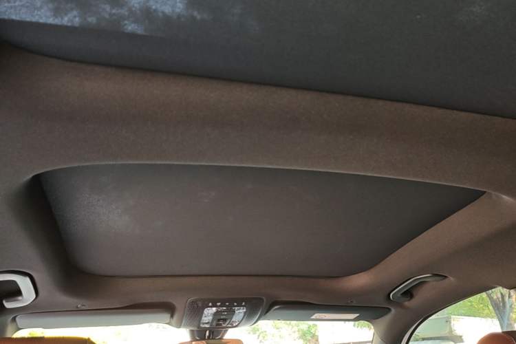 Used Mercedes-Benz GLB 2022 Refresh GLB 200 Dynamic Edition Headliner