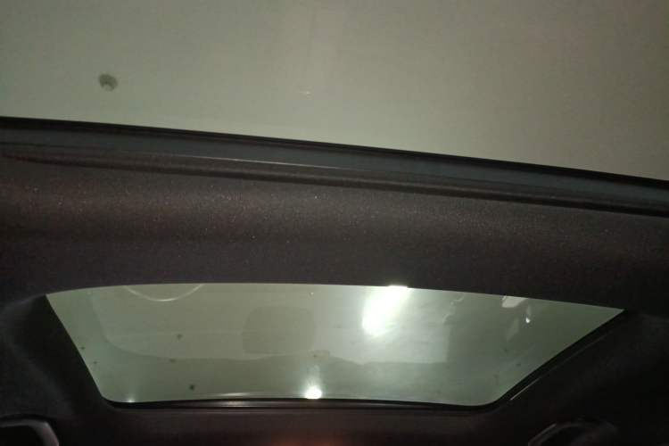 Used Mercedes-Benz GLB 2022 Second Facelift GLB 200 Fashion Edition Headliner