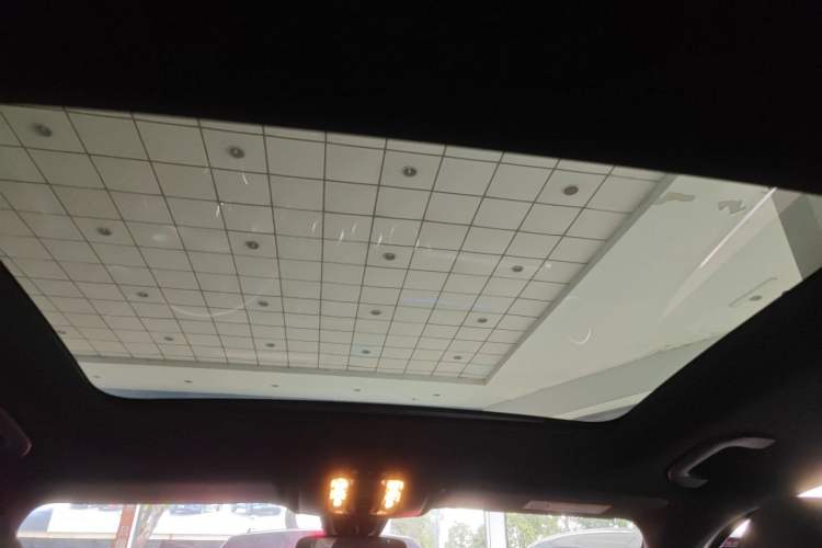 Used Mercedes-Benz GLB 2022 Second Facelift GLB 200 Fashion Edition Headliner