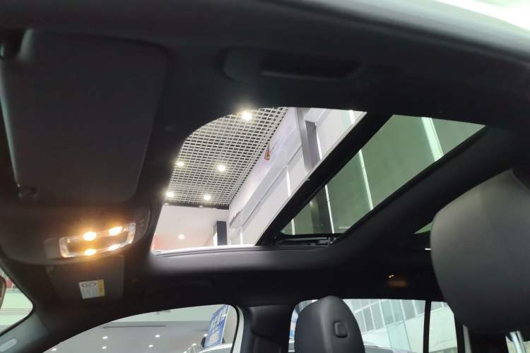 Used Mercedes-Benz GLB 2022 Updated GLB 200 Fashion Edition Headliner