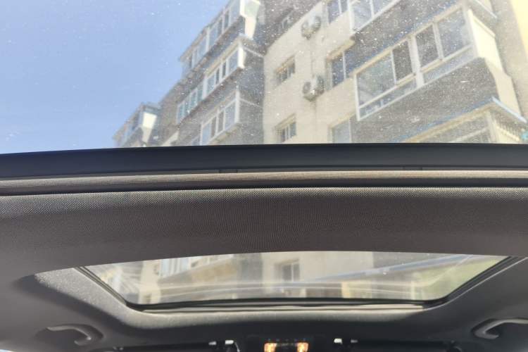Used Mercedes-Benz GLB 2022 Second Facelift GLB 200 Fashion Edition Headliner
