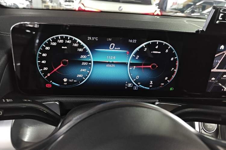 Used Mercedes-Benz GLB 2022 Second Facelift GLB 200 Fashion Edition Instrument Cluster
