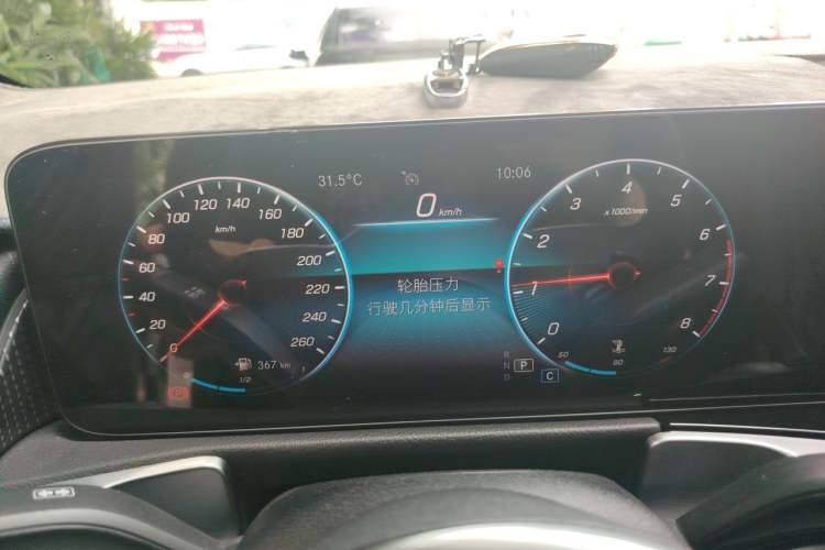Used Mercedes-Benz GLB 2022 Updated GLB 200 Fashion Edition Instrument Cluster