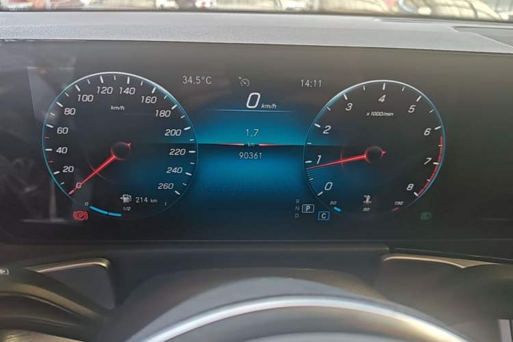 Used Mercedes-Benz GLB 2022 Refresh GLB 200 Dynamic Edition Instrument Cluster