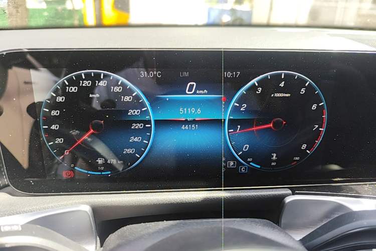 Used Mercedes-Benz GLB 2022 Updated GLB 200 Fashion Edition Instrument Cluster