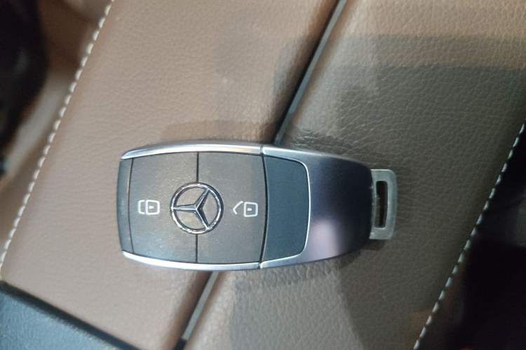 Used Mercedes-Benz GLB 2022 Second Facelift GLB 200 Fashion Edition Interior 1