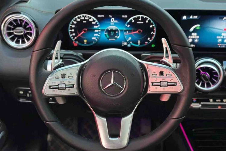 Used Mercedes-Benz GLB 2022 Refresh GLB 200 Dynamic Edition Interior 1
