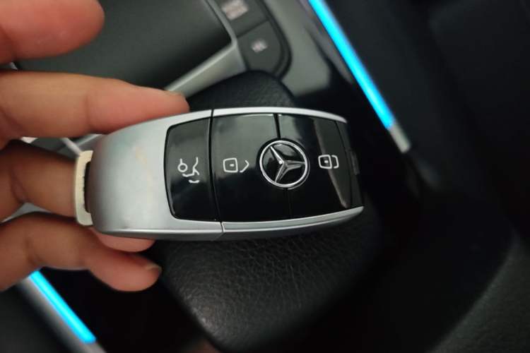 Used Mercedes-Benz GLB 2022 Updated GLB 200 Fashion Edition Interior 1