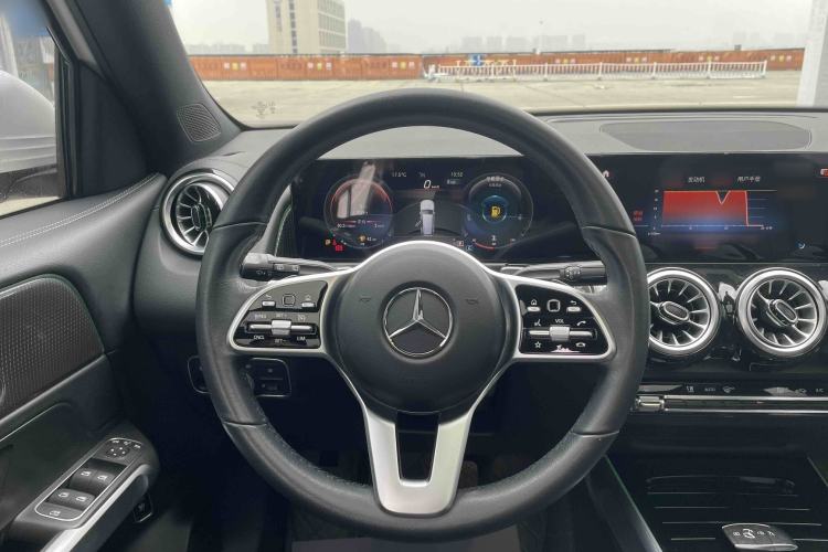 Used Mercedes-Benz GLB 2022 GLB 200 Dynamic Edition Interior 2