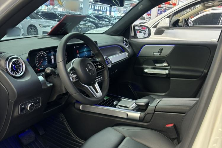 Used Mercedes-Benz GLB 2022 GLB 220 Dynamic Edition Interior 2