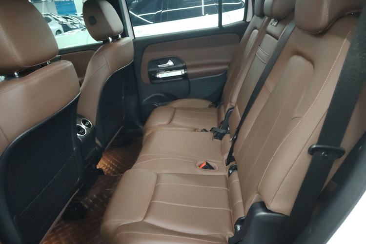 Used Mercedes-Benz GLB 2022 Updated GLB 200 Fashion Edition Interior 4