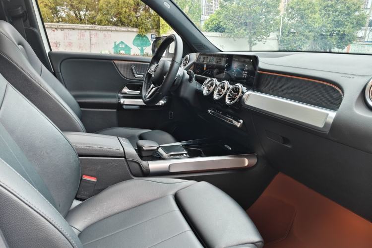 Used Mercedes-Benz GLB 2022 Refresh GLB 200 Dynamic Edition Interior 4