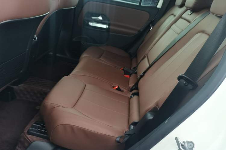 Used Mercedes-Benz GLB 2022 GLB 220 Fashion Model Interior 4