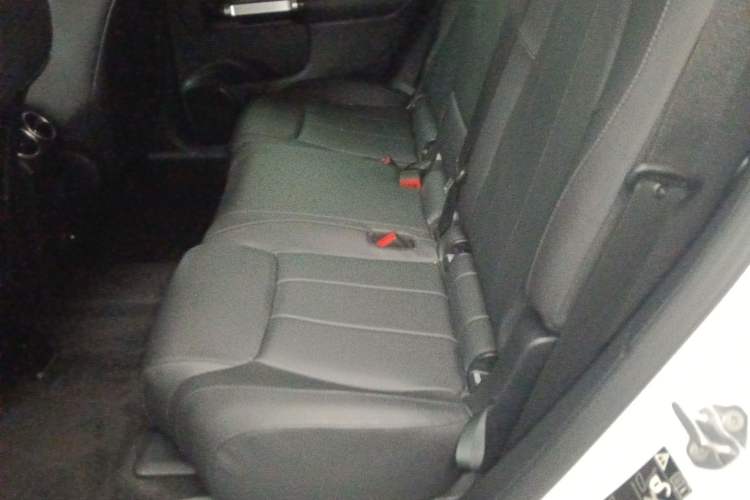 Used Mercedes-Benz GLB 2022 Second Facelift GLB 200 Dynamic Edition Interior 4