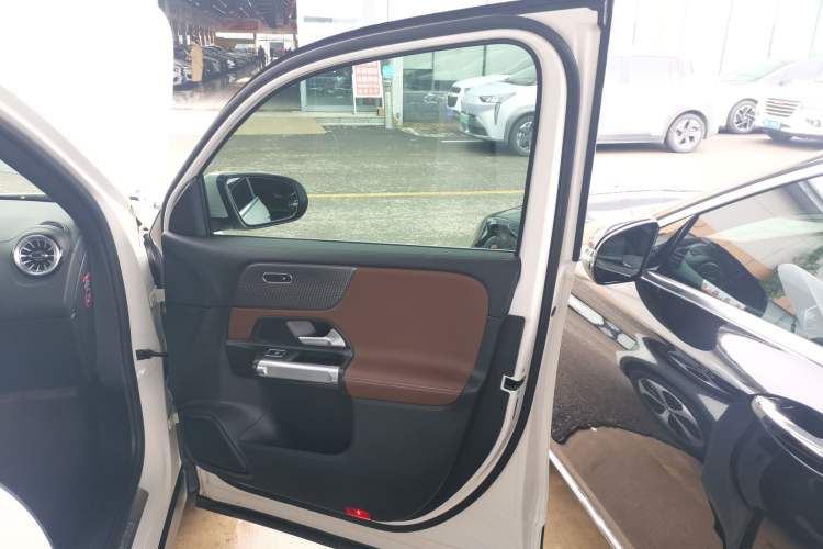Used Mercedes-Benz GLB 2022 GLB 220 Fashion Model Interior 5