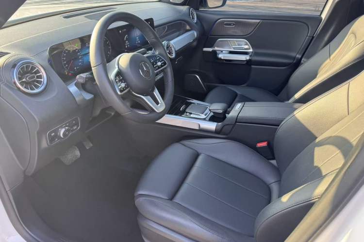 Used Mercedes-Benz GLB 2022 Updated GLB 200 Fashion Edition Interior 5