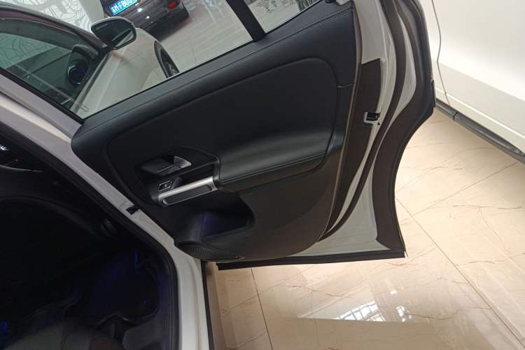 Used Mercedes-Benz GLB 2022 GLB 220 Dynamic Edition Interior 6