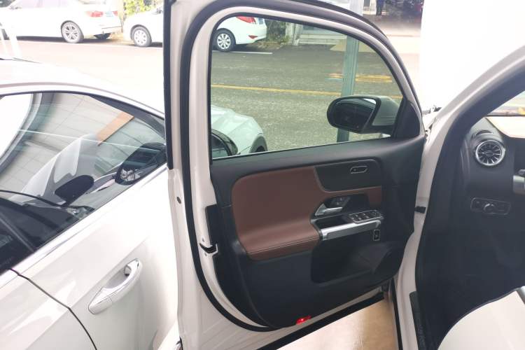Used Mercedes-Benz GLB 2022 GLB 220 Fashion Model Interior 7