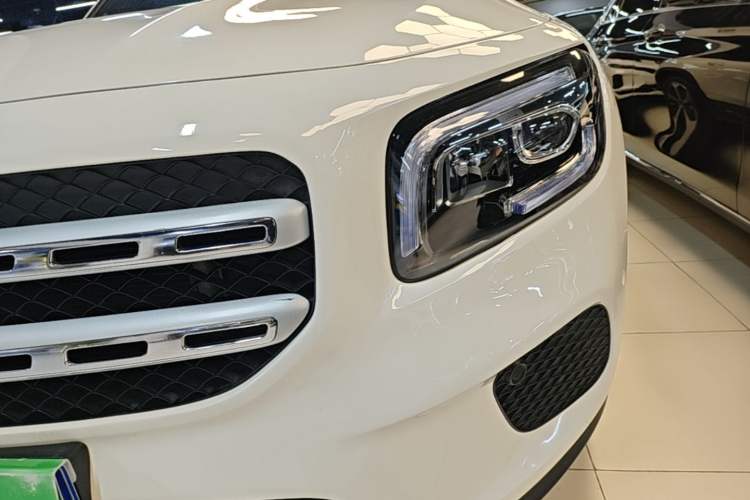 Used Mercedes-Benz GLB 2022 Updated GLB 200 Fashion Edition Left Front Headlight