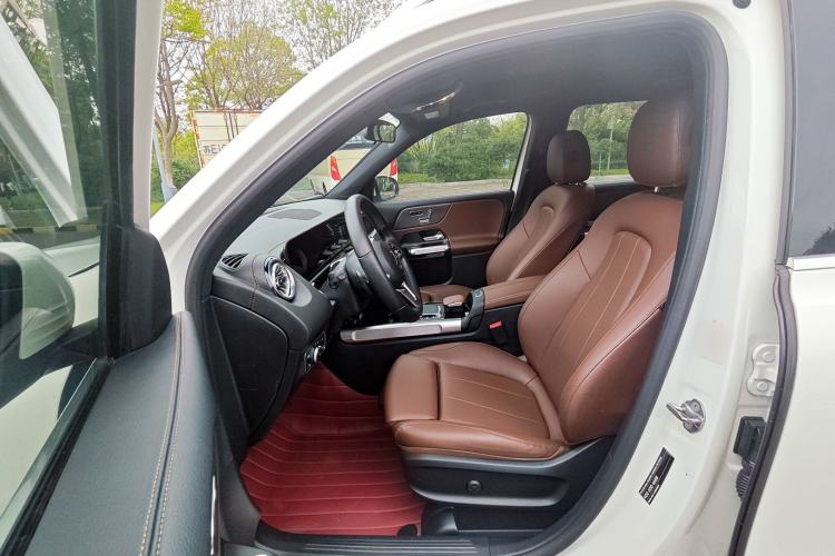 Used Mercedes-Benz GLB 2022 Updated GLB 200 Fashion Edition Left Front Seat