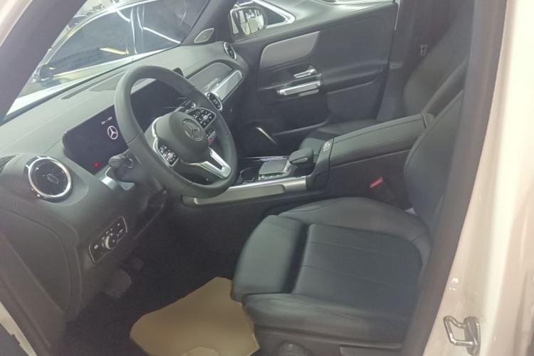 Used Mercedes-Benz GLB 2022 Second Facelift GLB 200 Fashion Edition Left Front Seat