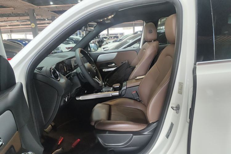 Used Mercedes-Benz GLB 2022 Second Facelift GLB 200 Fashion Edition Left Front Seat
