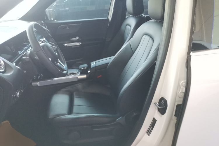 Used Mercedes-Benz GLB 2022 GLB 220 Fashion Model Left Front Seat