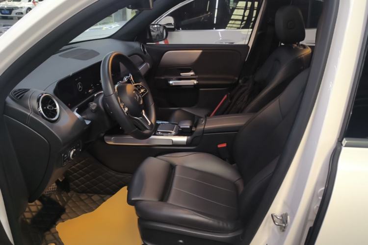 Used Mercedes-Benz GLB 2022 Second Facelift GLB 200 Dynamic Edition Left Front Seat