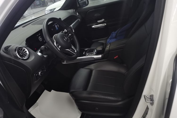 Used Mercedes-Benz GLB 2022 Refresh GLB 200 Dynamic Edition Left Front Seat