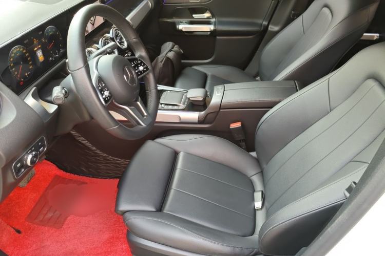 Used Mercedes-Benz GLB 2022 GLB 200 Dynamic Edition Left Front Seat
