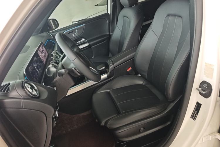 Used Mercedes-Benz GLB 2022 Updated GLB 200 Fashion Edition Left Front Seat