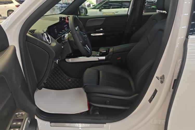 Used Mercedes-Benz GLB 2022 GLB 200 Dynamic Edition Left Front Seat