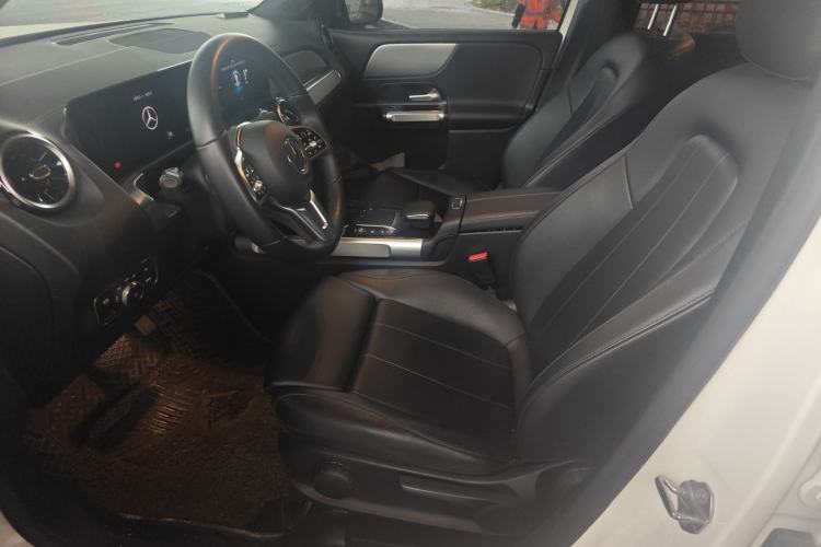 Used Mercedes-Benz GLB 2022 Second Facelift GLB 200 Fashion Edition Left Front Seat