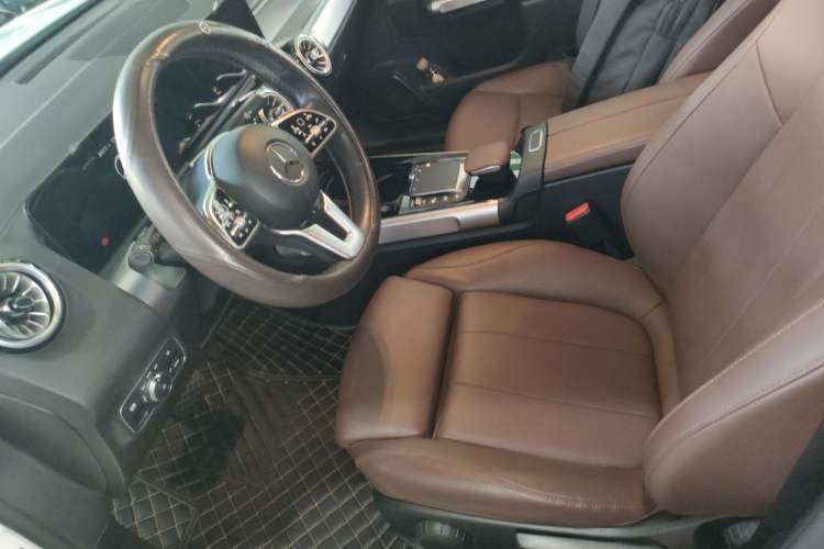 Used Mercedes-Benz GLB 2022 GLB 220 Fashion Model Left Front Seat