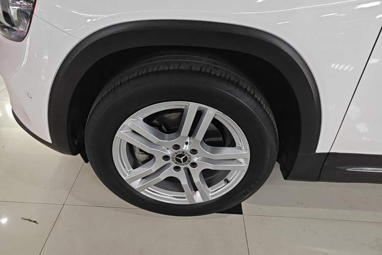 Used Mercedes-Benz GLB 2022 Second Facelift GLB 200 Fashion Edition Left Front Wheel Hub